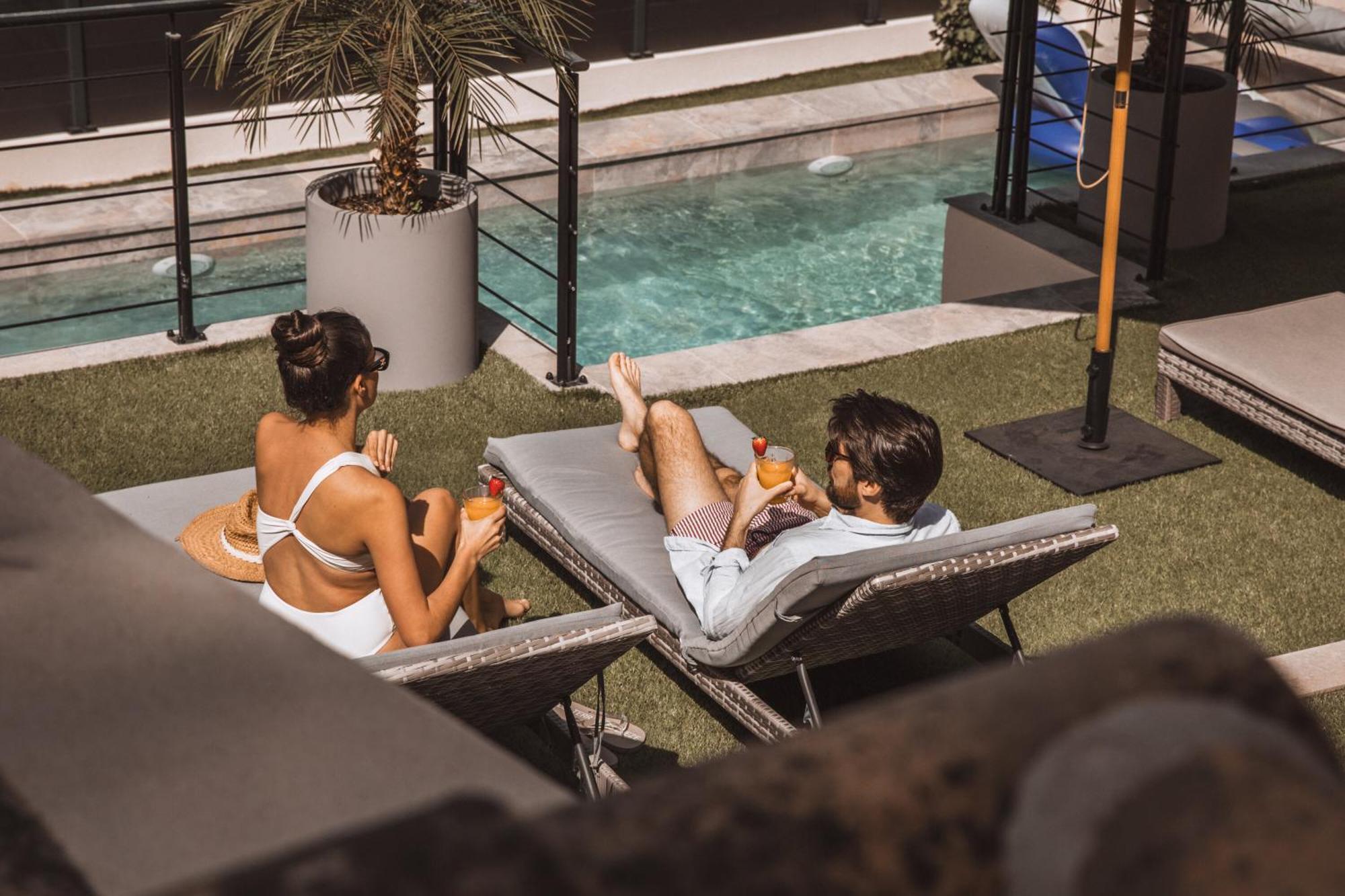 Piscine-Jacuzzi-Videoprojecteur-Clim La Perle Rare Villa Mougins Dış mekan fotoğraf