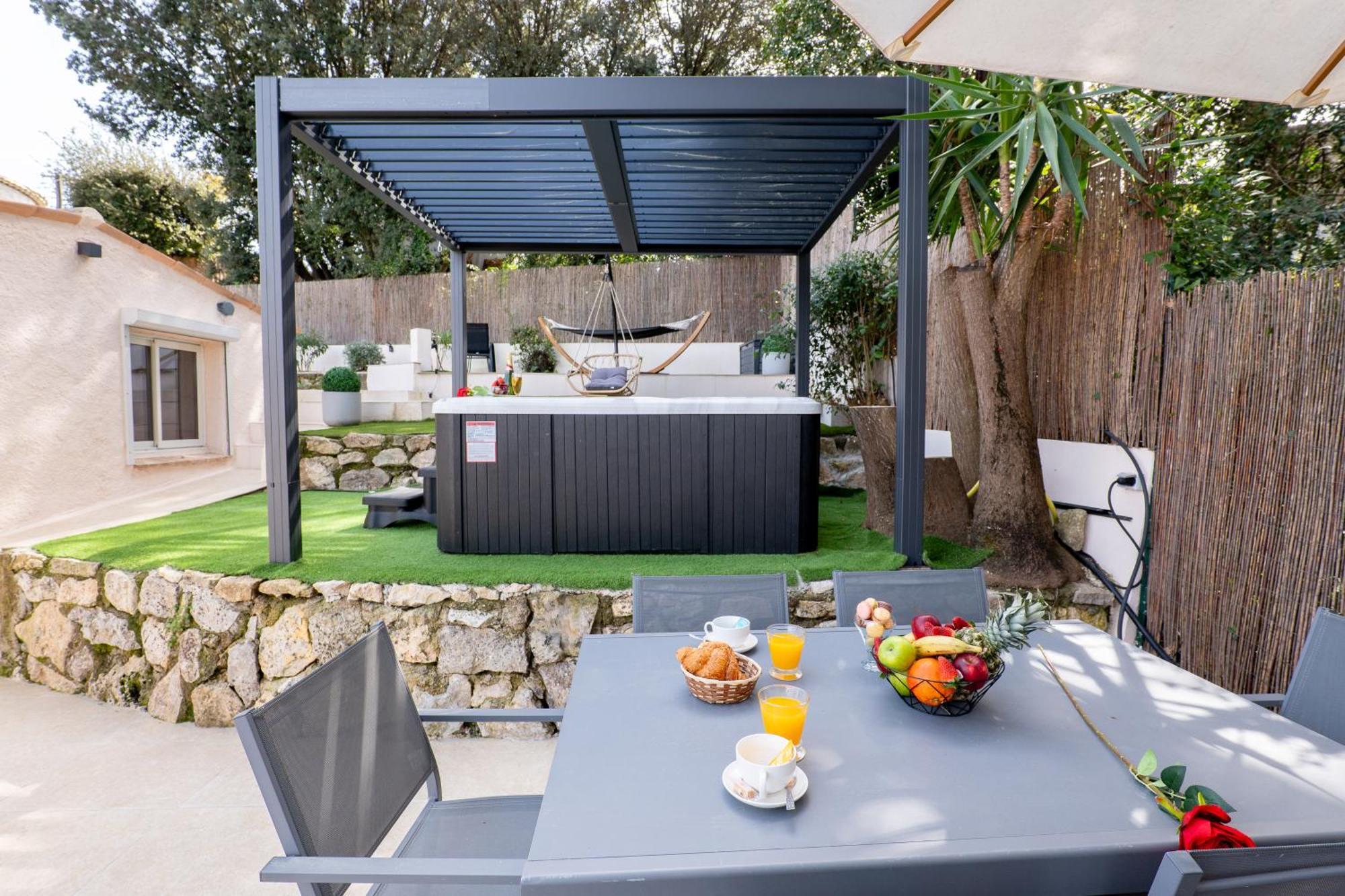Piscine-Jacuzzi-Videoprojecteur-Clim La Perle Rare Villa Mougins Dış mekan fotoğraf